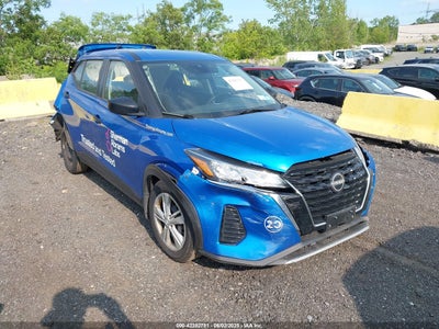 NISSAN KICKS 2023