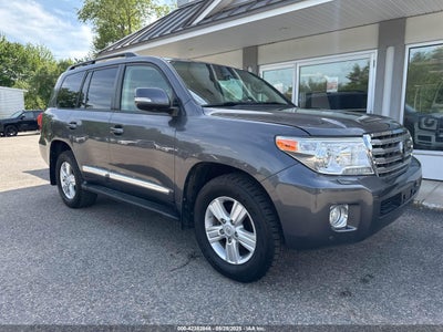 TOYOTA LAND CRUISER 2013