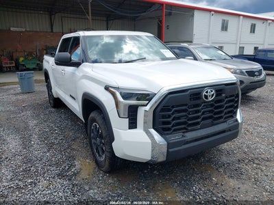 TOYOTA TUNDRA 2023
