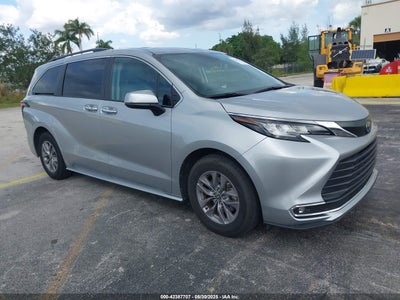 TOYOTA SIENNA 2023