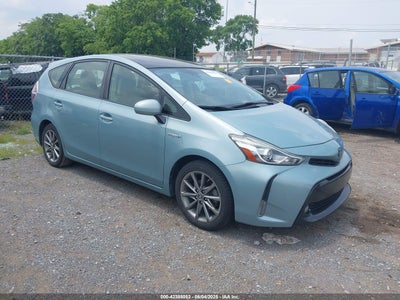 TOYOTA PRIUS V 2015