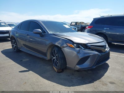 TOYOTA CAMRY 2018