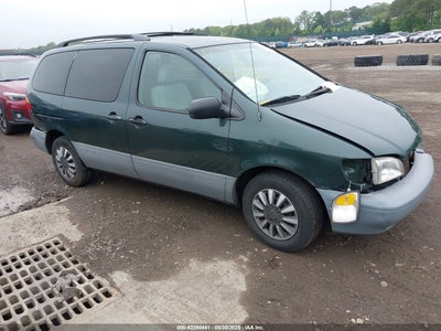 TOYOTA SIENNA CE 2000