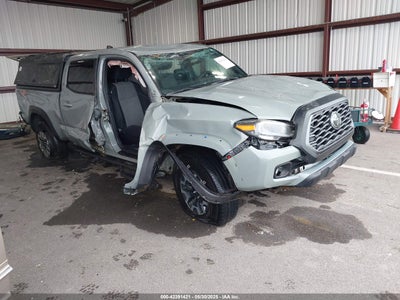 TOYOTA TACOMA 2023