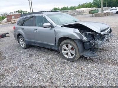 SUBARU OUTBACK 2011