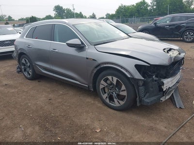 AUDI E-TRON 2022