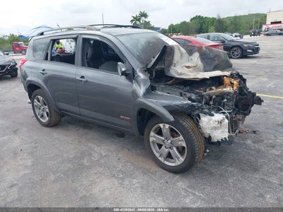 TOYOTA RAV4 2011