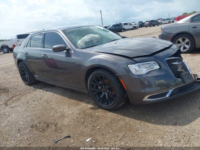 CHRYSLER 300 2023