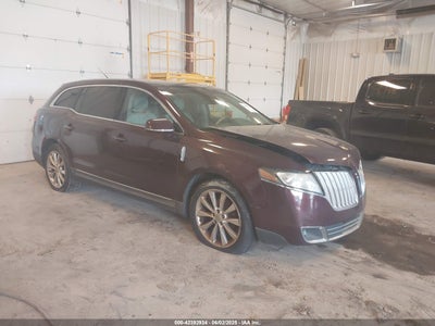 LINCOLN MKT 2011