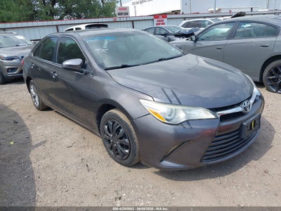 TOYOTA CAMRY 2016