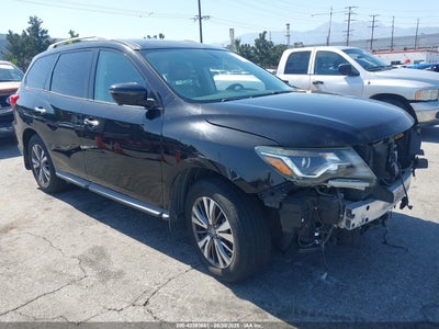NISSAN PATHFINDER 2017
