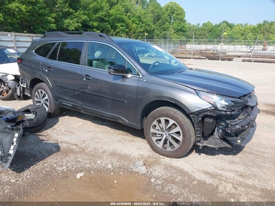 SUBARU OUTBACK 2025