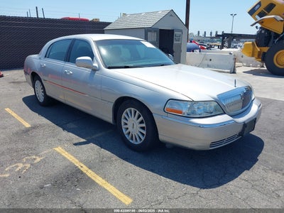 LINCOLN TOWN CAR 2005