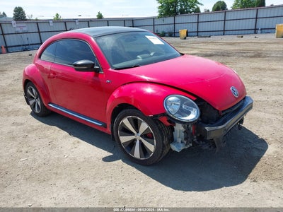 VOLKSWAGEN BEETLE 2014