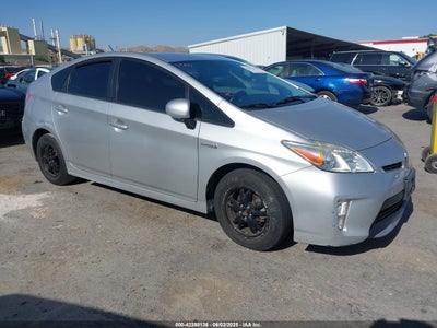 TOYOTA PRIUS 2014