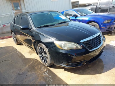 CHRYSLER 200 2014