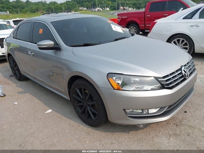 VOLKSWAGEN PASSAT 2013