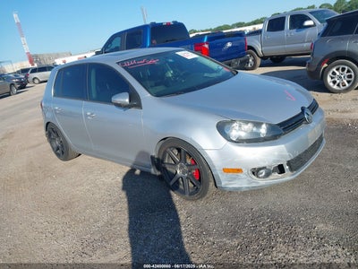 VOLKSWAGEN GOLF 2014