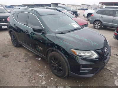 NISSAN ROGUE 2017