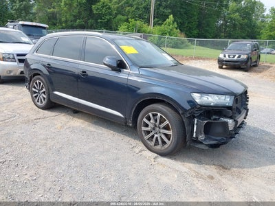 AUDI Q7 2017