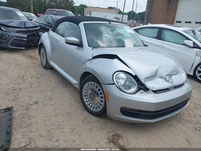 VOLKSWAGEN BEETLE 2013