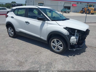 NISSAN KICKS 2023
