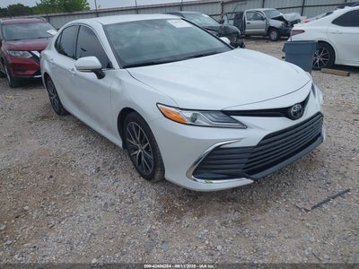 TOYOTA CAMRY 2023