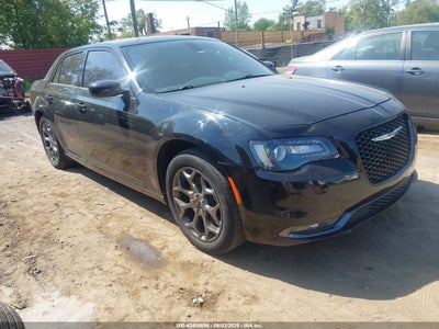 CHRYSLER 300 2016