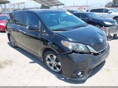 TOYOTA SIENNA 2013