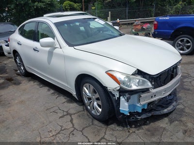 INFINITI M37 2012