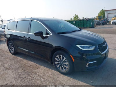 CHRYSLER PACIFICA HYBRID 2024