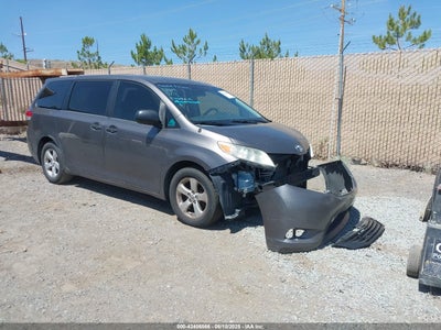 TOYOTA SIENNA 2014