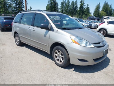 TOYOTA SIENNA 2009