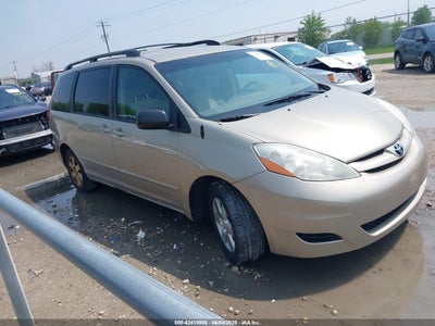 TOYOTA SIENNA 2008