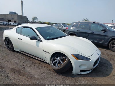 MASERATI GRANTURISMO 2011