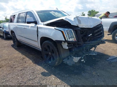 CADILLAC ESCALADE ESV 2019