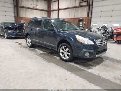 SUBARU OUTBACK 2013