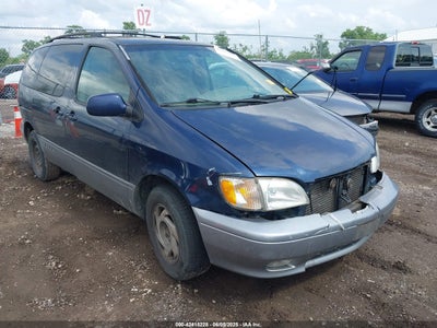 TOYOTA SIENNA 2002