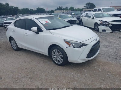 TOYOTA YARIS IA 2018