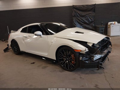 NISSAN GT-R 2024
