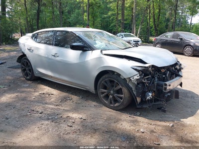NISSAN MAXIMA 2017