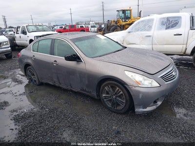 INFINITI G37 2012