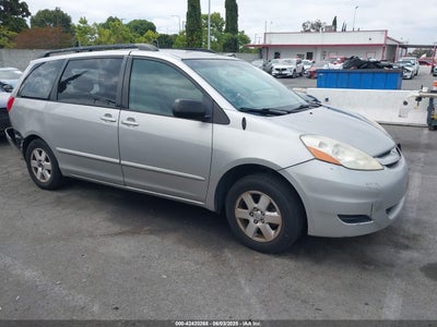 TOYOTA SIENNA 2009
