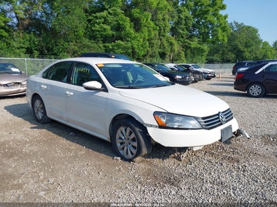 VOLKSWAGEN PASSAT 2012