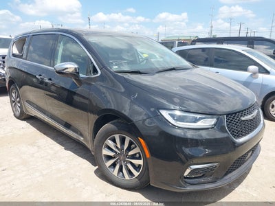 CHRYSLER PACIFICA HYBRID 2023
