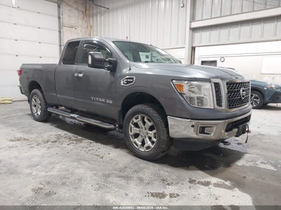 NISSAN TITAN XD 2017