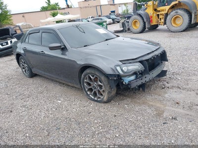 CHRYSLER 300 2015