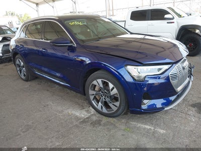 AUDI E-TRON 2021