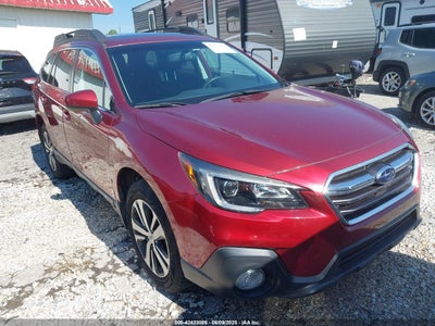 SUBARU OUTBACK 2018