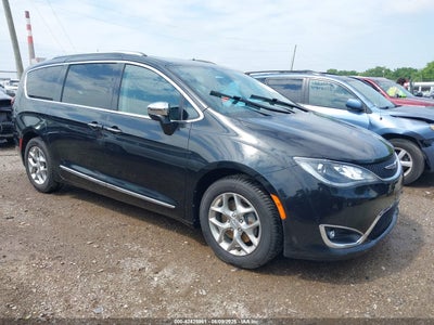 CHRYSLER PACIFICA 2018